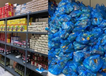 Ξεκίνησε στην αρχή της εβδομάδας και είναι σε εξέλιξη, τηρώντας όλα τα μέτρα προστασίας που επιβάλλουν οι συνθήκες, η διανομή τροφίμων από το Κοινωνικό Παντοπωλείο του Δήμου Δελφών, υπό την εποπτεία του αρμοδίου Τμήματος Πρόνοιας, ενισχύοντας το εορταστικό τραπέζι περισσότερων από 250 οικογενειών. Πιο συγκεκριμένα, το κάθε πακέτο περιλαμβάνει προϊόντα τα οποία προήλθαν από χορηγίες επιχειρήσεων της περιοχής (πχ τρόφιμα μακράς διάρκειας, λάδι, μέλι, χοιρινό κρέας, αναψυκτικά κλπ). Η διανομή πραγματοποιείται από τους εργαζόμενους στο «Βοήθεια στο Σπίτι», καθώς και υπαλλήλους του Δήμου, και ξεκίνησε από της Δημοτικές Ενότητες Γραβιάς, Πολυδρόσου και Καλλιέων, για να συνεχιστεί ακολούθως σε εκείνες του Γαλαξιδίου και της Άμφισσας, και να ολοκληρωθεί αύριο Παρασκευή 18 Δεκεμβρίου στη Δ.Ε. Ιτέας. Το σύνολο των οικογενειών που θα παραλάβουν την εν λόγω ενίσχυση αποτελούν εγγεγραμμένους δικαιούχους του Κοινωνικού Παντοπωλείου. Ο αρμόδια Αντιδήμαρχος του Αυτοτελούς τμήματος Κοινωνικής Προστασίας, Αλληλεγγύης και Δημόσιας Υγείας του Δήμου Δελφών, κ. Χρύσα Σεγκούνη, με αφορμή τη δράση, και αφού ευχαριστεί της εταιρείες χορηγούς των προϊόντων, δήλωσε: «Ο Δήμος Δελφών, στο πλαίσιο των αρμοδιοτήτων του, πραγματοποιεί τη συγκεκριμένη δράση ενισχύοντας το γιορτινό τραπέζι οικογενειών της περιοχής μας. Ενταγμένη στο γενικότερο πνεύμα προσφοράς και αλληλεγγύης που ο Δήμος οφείλει και έχει ψηλά στην ιεράρχηση των πρωτοβουλιών του, και σε συνέχεια των όσων το Κοινωνικό Παντοπωλείο πράττει σε όλη τη διάρκεια του έτους, η διανομή τροφίμων έρχεται να παράσχει μία μικρή αλλά σημαντική βοήθεια σε συμπολίτες μας που έχουν ανάγκη. Με διακριτικότητα και σεβασμό στον καθένα από αυτούς ξεχωριστεί ο Δήμος δηλώνει παρών επιτελώντας ένας από τους πλέον σημαντικούς του ρόλους. Εύχομαι καλές γιορτές σε όλες και όλους».