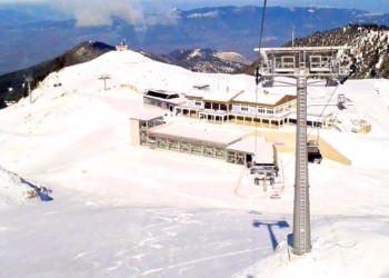 Σπάνε το lockdown για Σκι στον Παρνασσό!