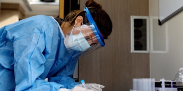 Rapid test για εκπαιδευτικούς στην Παραλία Διστόμου