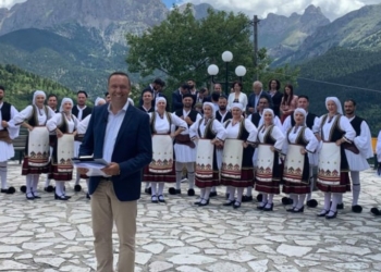 artotina_iparnassos