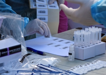 21 θετικά έδειξαν τα rapid test στη Λοκρίδα!