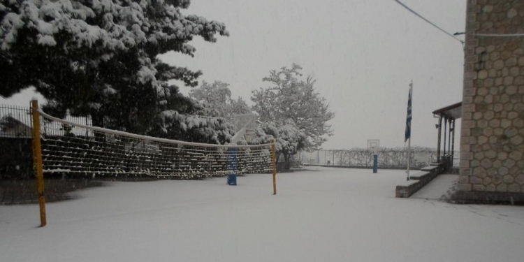 Κλειστά τα σχολεία στο Δήμο Αμφίκλειας Ελάτειας αύριο Δευτέρα