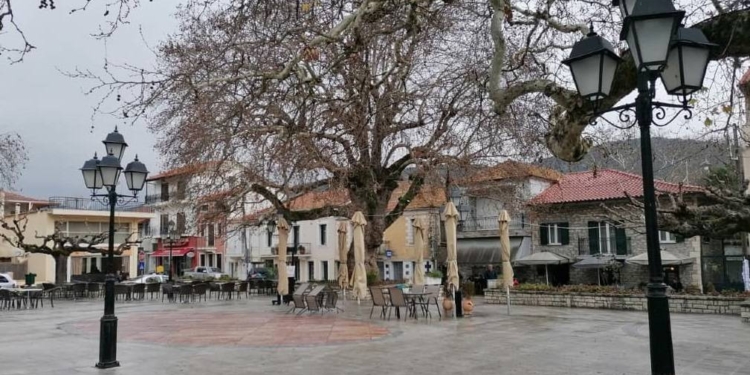 efpalio_iparnassos