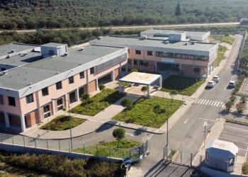 “Λύση εδώ και τώρα! Τέρμα η υποκρισία”