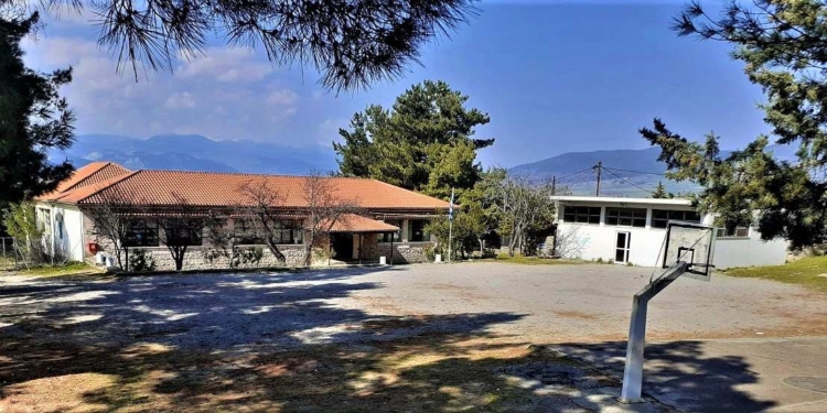 dimotiko sxoleio polydrosou_iparnassos