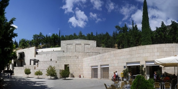 mouseio delfon_iparnassos