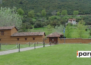 chani gravias_iparnassos