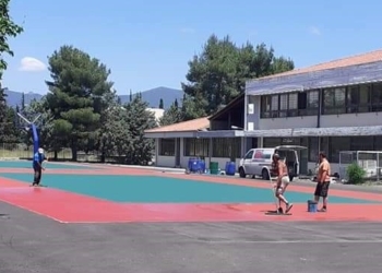 Διαμόρφωσης του αύλειου χώρου Γυμνασίου – Λυκείου Κάτω Τιθορέας.