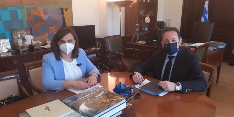 stivakti petsas_iparnassos