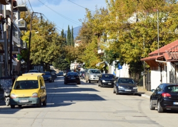 Απομακρύνουν τα άχρηστα ΙΧ στο Δήμο Αμφίκλειας-Ελάτειας