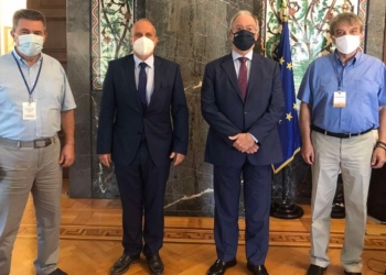 Ο Πρόεδρος και ο Αντιπρόεδρος Κοινότητας Αμφίκλειας στον Πρόεδρο της Βουλής