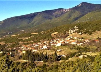 tithronio_iparnassos