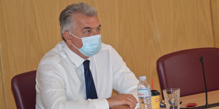 Δραματικές ώρες στη Φωκίδα: Εκκενώνονται Άγιοι Πάντες και Πάνορμο