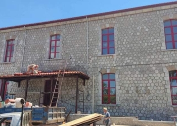 dimotiko_amfikleias_iparnassos