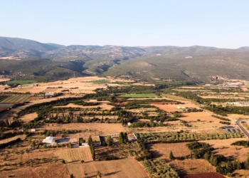 Βελτίωση αγροτικών οδών σε Αμφίκλεια, Ελάτεια και Τιθορέα