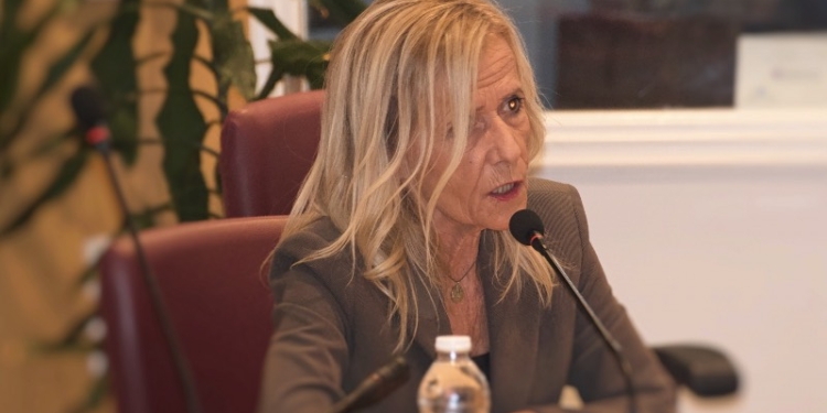 “Υποβαθμίζει σχολεία στη Βοιωτία η Κεραμέως εν μέσω 4ου πανδημικού κύματος”