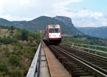 Ψήφισμα προς κάθε κατεύθυνση και αποδέκτη!