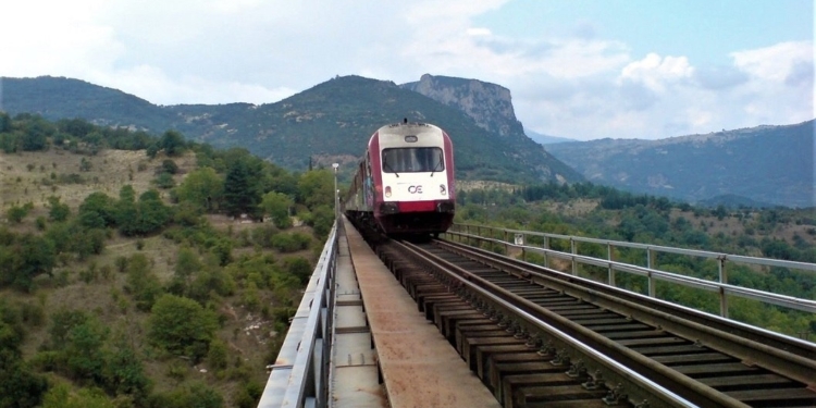 Ψήφισμα προς κάθε κατεύθυνση και αποδέκτη!