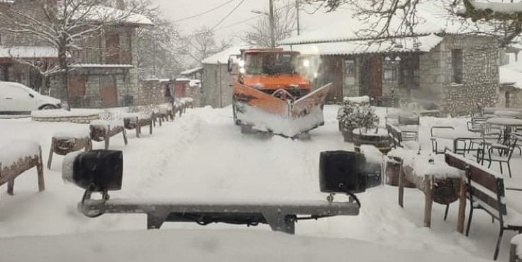 Έντονη χιονόπτωση στις Δημοτικές Ενότητες Καλλιεων & Παρνασσου