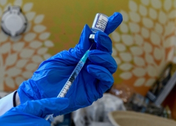 “Έπεσαν” στα 1.242 τα κρούσματα στη Στερέα