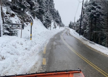 Ανοιχτοί οι δρόμοι προς χιονοδρομικο Παρνασσού
