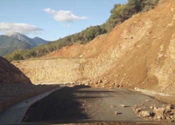 Στη Βουλή η κακοτεχνία στον περιφερειακό Τρικόρφου