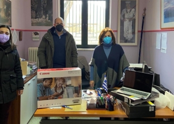 Δωρεά φορητών ηλεκτρονικών υπολογιστών για τα σχολεία της Δ.Ε. Παρνασσού