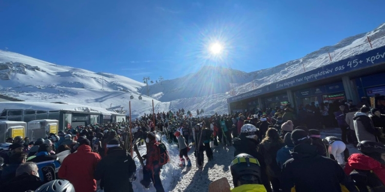 chionodromiko-kentro-parnassou_iparnassos