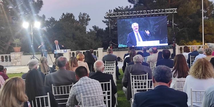 Ρεκόρ οι 9 «Γαλάζιες Σημαίες» για φέτος στη Δωρίδα