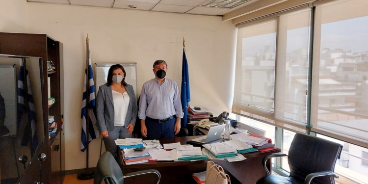 Στο Υπ. Περιβάλλοντος για το δίκτυο λυμάτων η Αθ. Στιβακτή