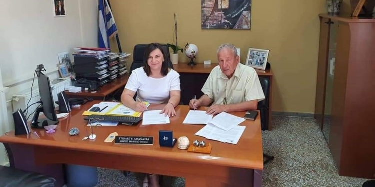 Υπογραφή σύμβασης για εργασίες στο δίκτυο ύδρευσης Αμφίκλειας