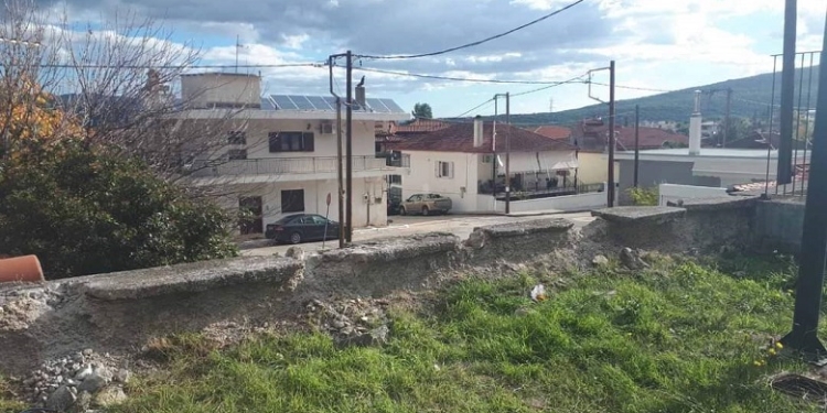 Περίφραξη του Γυμνασίου – Λυκείου Αμφίκλειας