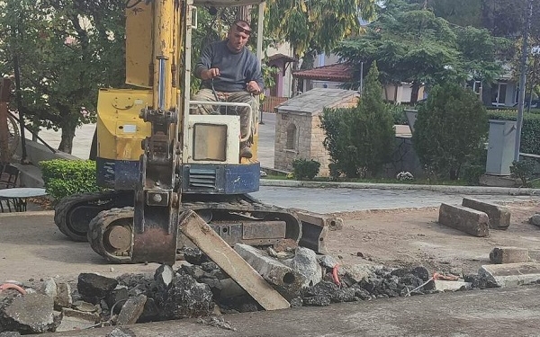 Ξεκίνησαν οι εργασίες ανάπλασης του κέντρου της Κάτω Τιθορέας