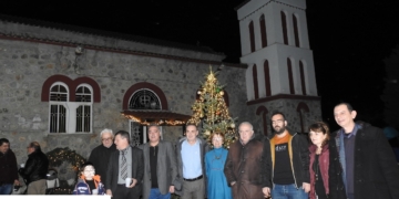 Η φωταγώγηση του Χριστουγεννιάτικου δέντρου στους Τσουκαλάδες (Video)