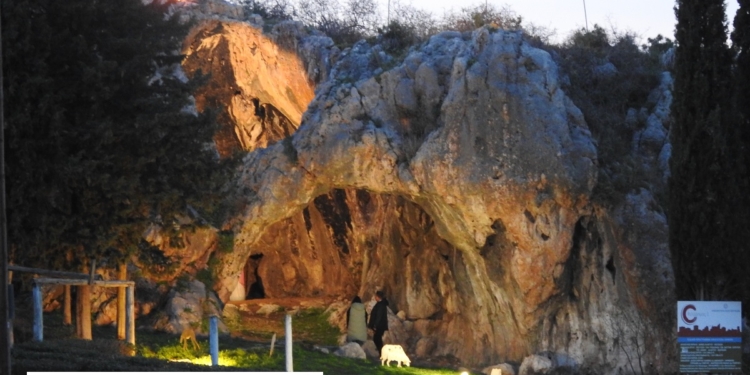 Η Φάτνη των ευχών και της γέννησης της αγάπης (VIDEO)