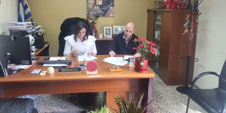 Πέσανε οι υπογραφές της σύμβασης για το “Παπακώστειο”