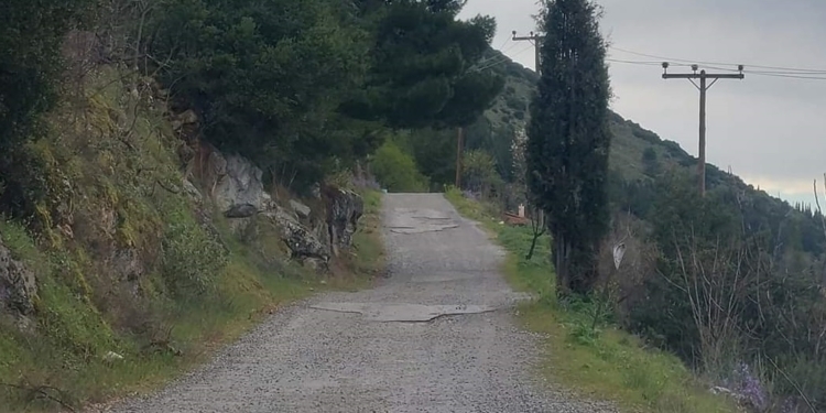 Υπογραφή σύμβασης για την ασφαλτόστρωση της οδού Οφιτείας στην Αμφίκλεια