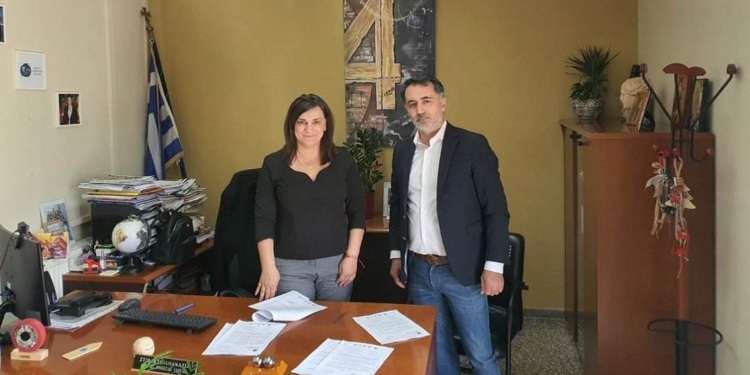 Υπογραφή σύμβασης για την κατασκευή πολιτιστικού χώρου στην Κάτω Τιθορέα