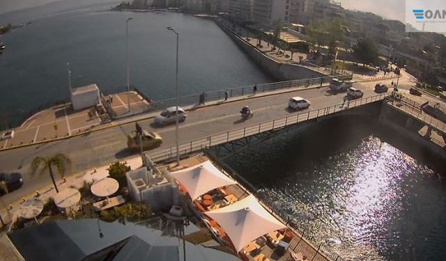 Επαναλειτουργεί η συρταρωτή γέφυρα του Ευρίπου