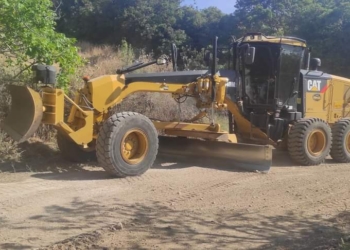 Αμμοχαλικόστρωση αγροτικής οδού στο Ζέλι