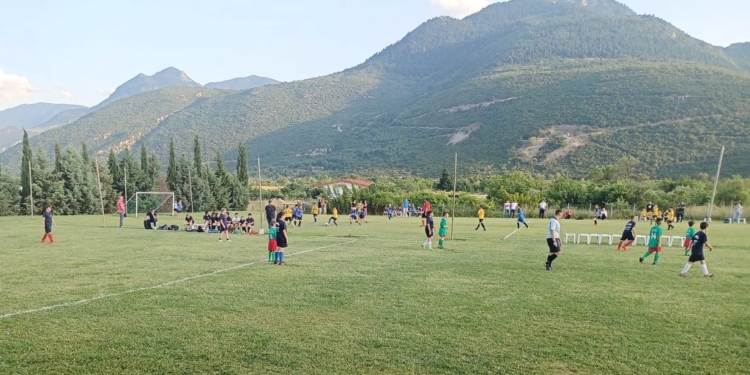 Γιορτή του ποδοσφαίρου στο Δημοτικό Γήπεδο Γραβιάς