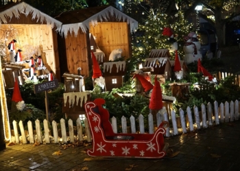 Αναβολή Ανάμματος Δέντρου στην Αμφίκλεια λόγω καιρικών συνθηκών