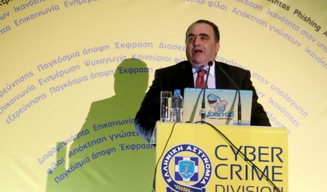 Ο Μανώλης Σφακιανάκης στο Πολιτιστικό Κέντρο Ορχομενού μιλά για το ασφαλές σερφάρισμα στο διαδίκτυο