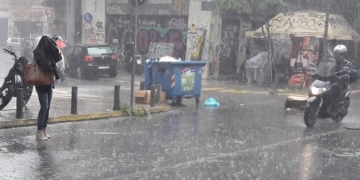 Επιδείνωση του καιρού με ισχυρές βροχές και καταιγίδες