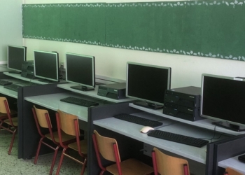 Ευχαριστήριο Αθανασίας Στιβακτή για δωρεά οθονών Η/Υ