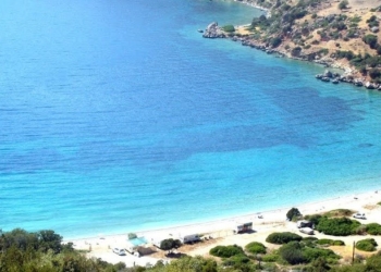 Ο Δήμος Δελφών για το θέμα των τροχόσπιτων στην παραλία του Αγ. Βασιλείου Γαλαξιδίου