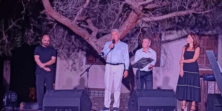 Μάγεψε το κοινό στο Γαλαξίδι η σπουδαία ερμηνεύτρια Σαβίνα Γιαννάτου