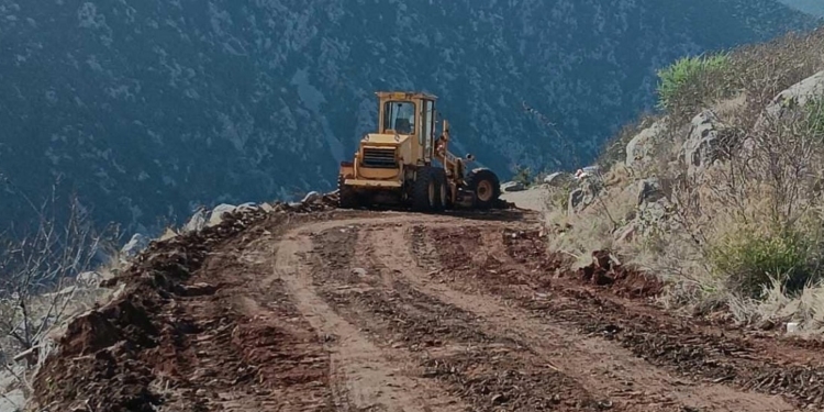 Ξεκίνησαν εργασίες βελτίωσης του αγροτικού δρόμου στους Δελφούς