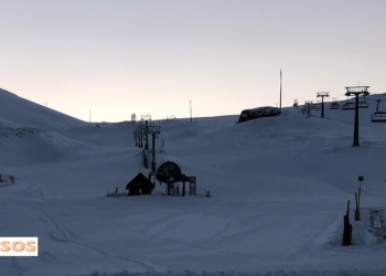 Χιονοδρομικό Κέντρ Παρνασσού: Ανοικτό με αρκετο χιόνι στις πίστες – ΒΙΝΤΕΟ