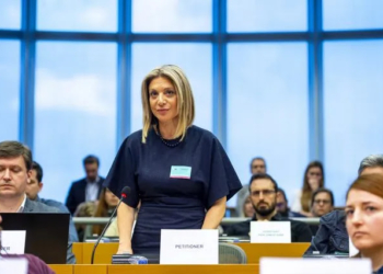 Eξώδικο Καρυστιανού: Πυρά σε ΠΑΣΟΚ και Κακλαμάνη…